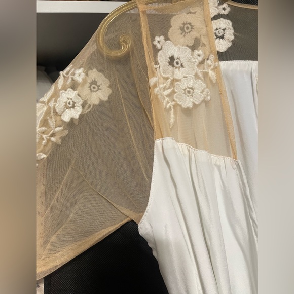 Bride Robe - Picture 6 of 10